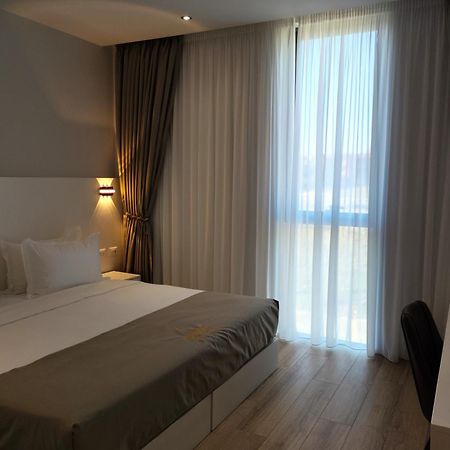 Metro Hotel Terminal تيرانا المظهر الخارجي الصورة